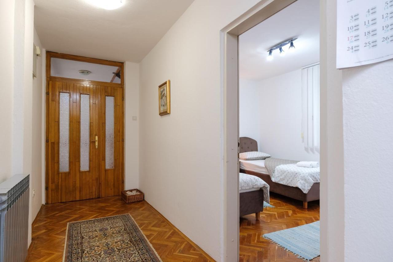 The Cosmic Gate Apartments Visoko Buitenkant foto