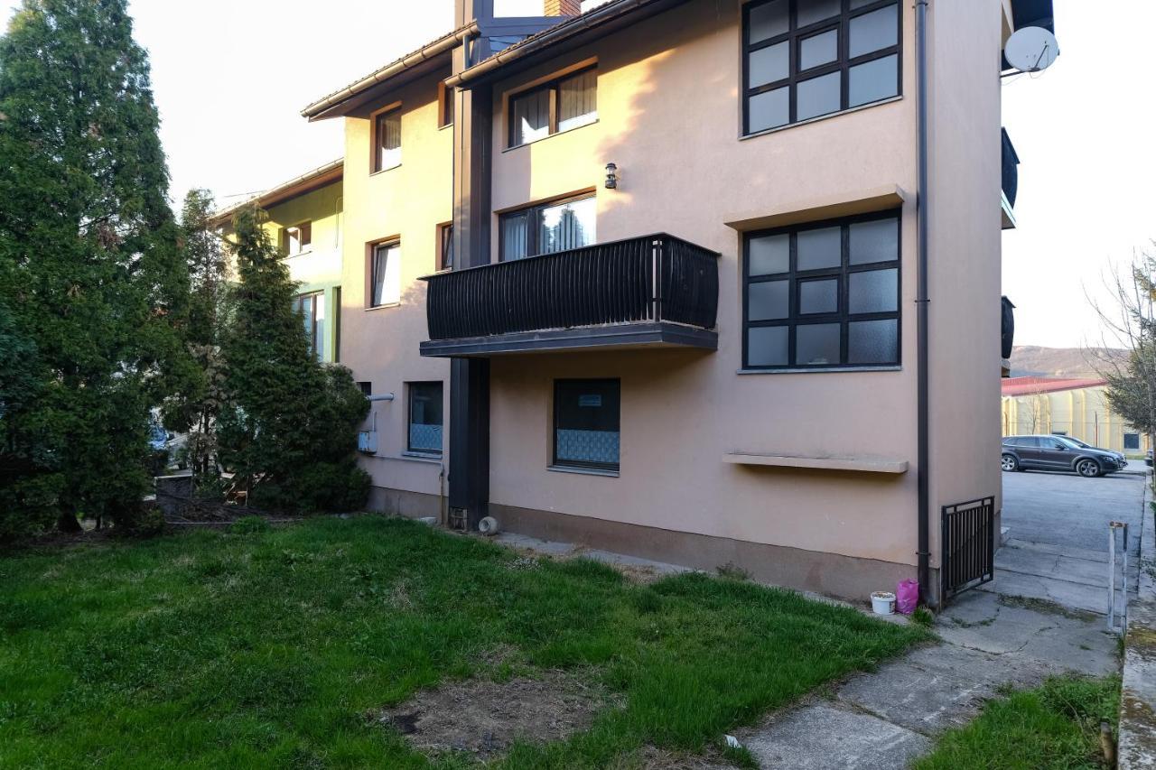 The Cosmic Gate Apartments Visoko Buitenkant foto